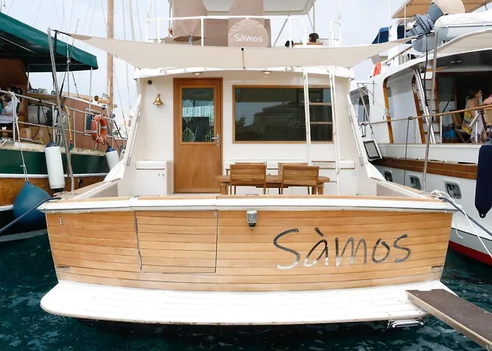 Samos Bed & Boat Πλωτό κατάλυμα Marzamemi