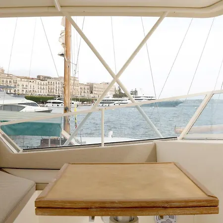 Samos Bed & Boat Марцамеми