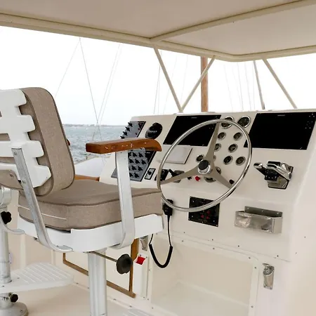 Samos Bed & Boat
