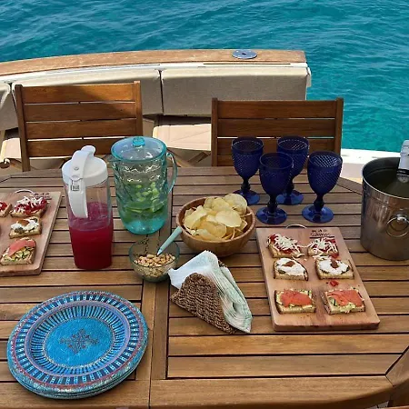 Samos Bed & Boat Марцамеми