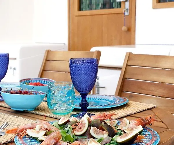 Samos Bed & Boat Hotel en barco Marzamemi